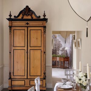 Victorian bedroom almirah VBA 9